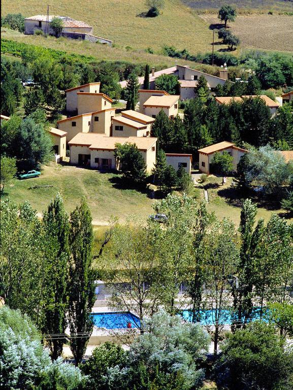 ホテル Vvf Drome Provence モンブリュン・レ・バン エクステリア 写真