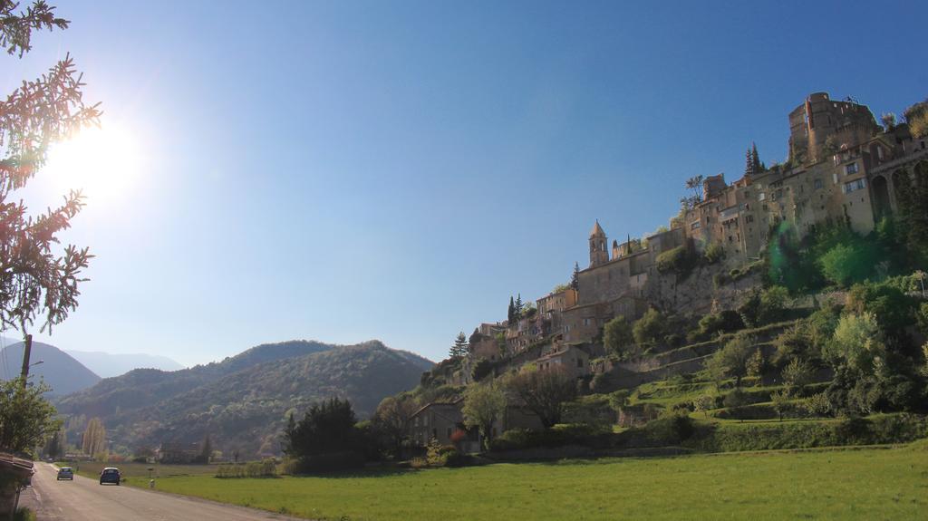 ホテル Vvf Drome Provence モンブリュン・レ・バン エクステリア 写真